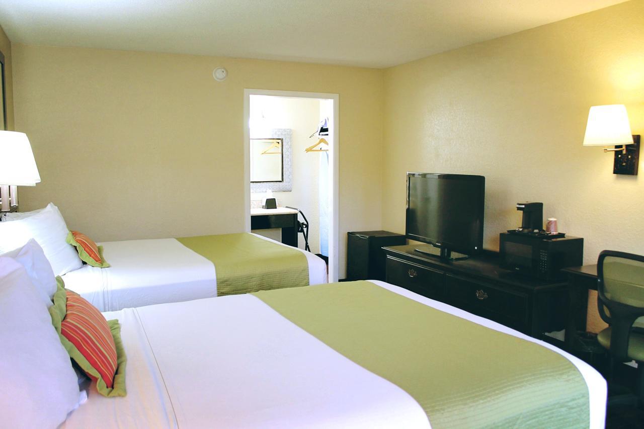Residence Hub Inn And Suites Marianna Buitenkant foto